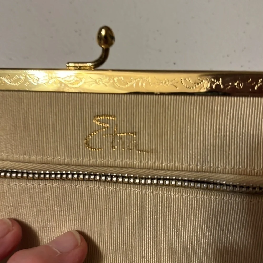 Etra White leather evening clutch.